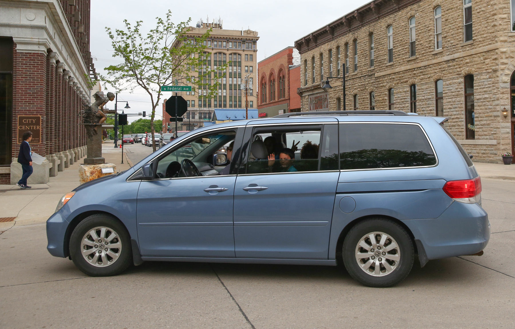 Downtown Mason City Reverse Parade (9).jpg